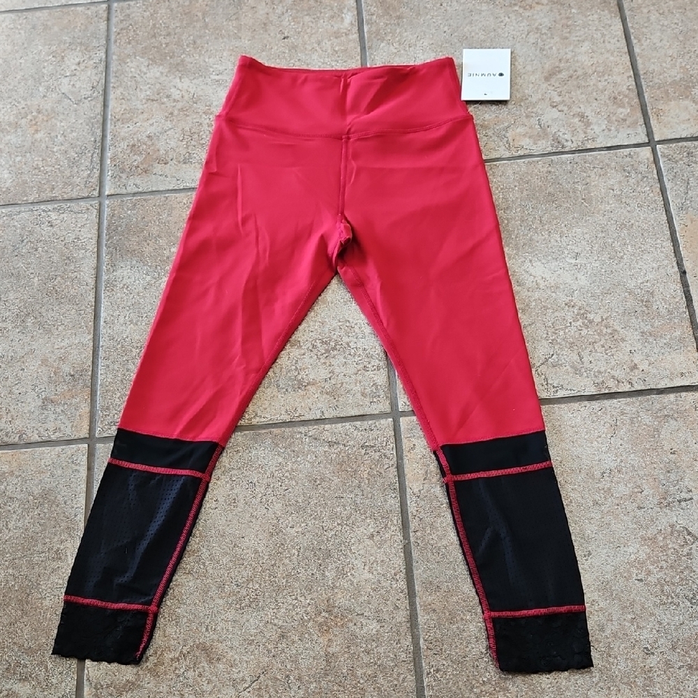 Aumnie Crop Leggings Size S And NWT